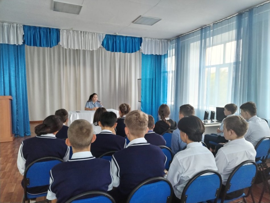 7-9 сынып оқушыларына "Өз тағдырыңды бұзба" тақырыбына профилактикалық дәрістер өткізді.