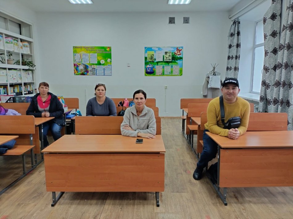Бастауыш буын ата-аналарымен «Балаларды оқытуға ынталандыруды арттыру үшін отбасы мен мектептің өзара іс-қимылы» тақырыбында сабақ өткізілді