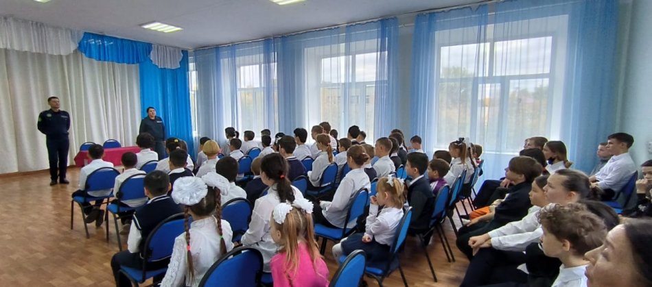 Құқық бұзушылықтың алдын алу бойынша полиция қызметкерлерімен кездесу өткізілді