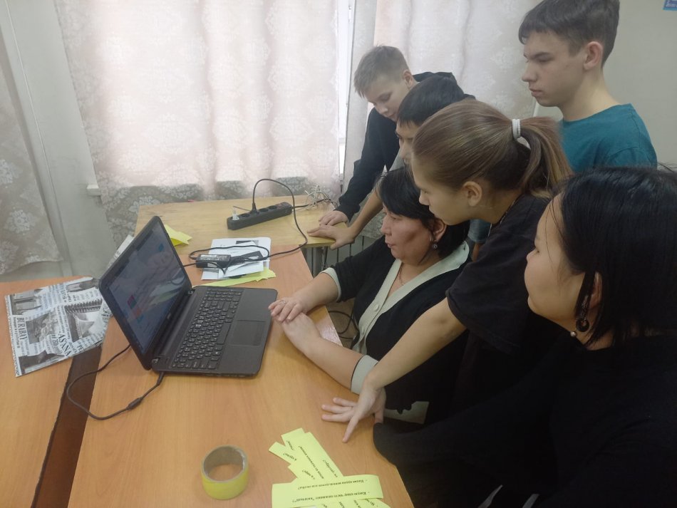 Сынып сағаты “айналаңыздағы позитивті байқауды үйреніңіз”