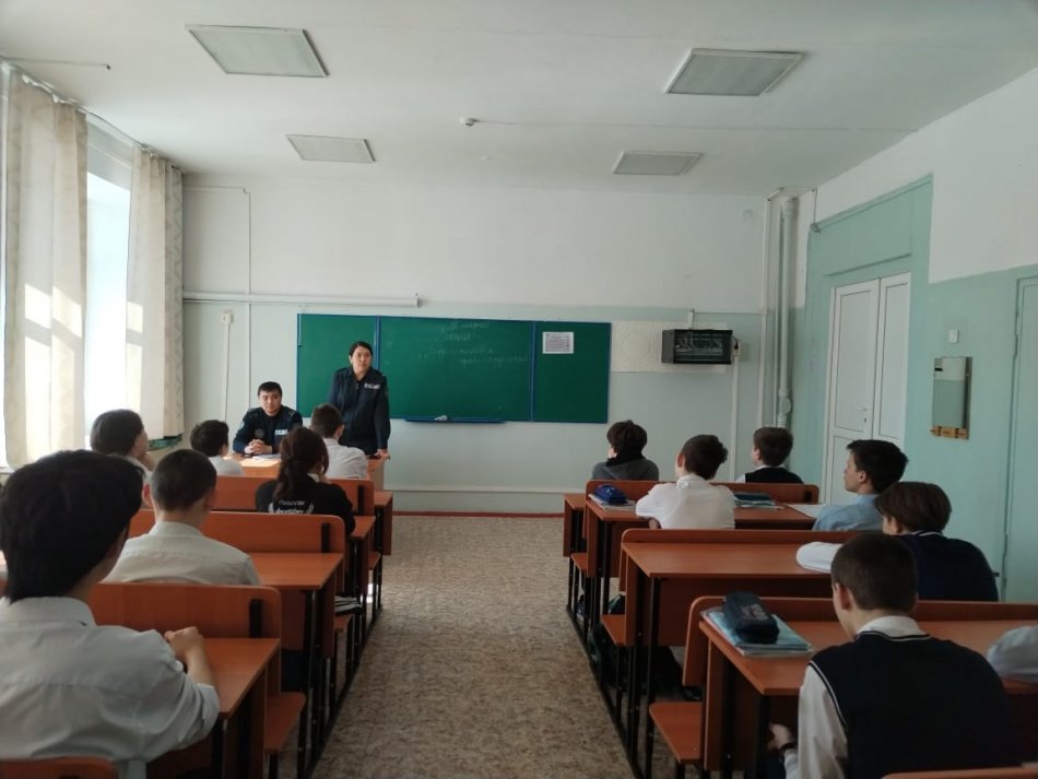 Үлгі ПБ полиция майоры Н. Бақытбекқызымен «Көктемгі демалыс кезінде құқықбұзушылықтардың алдын алу» атты дәріс өткізді.